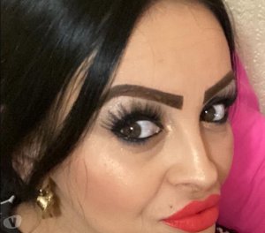 Shahnaz escort girl à Capbreton, 40